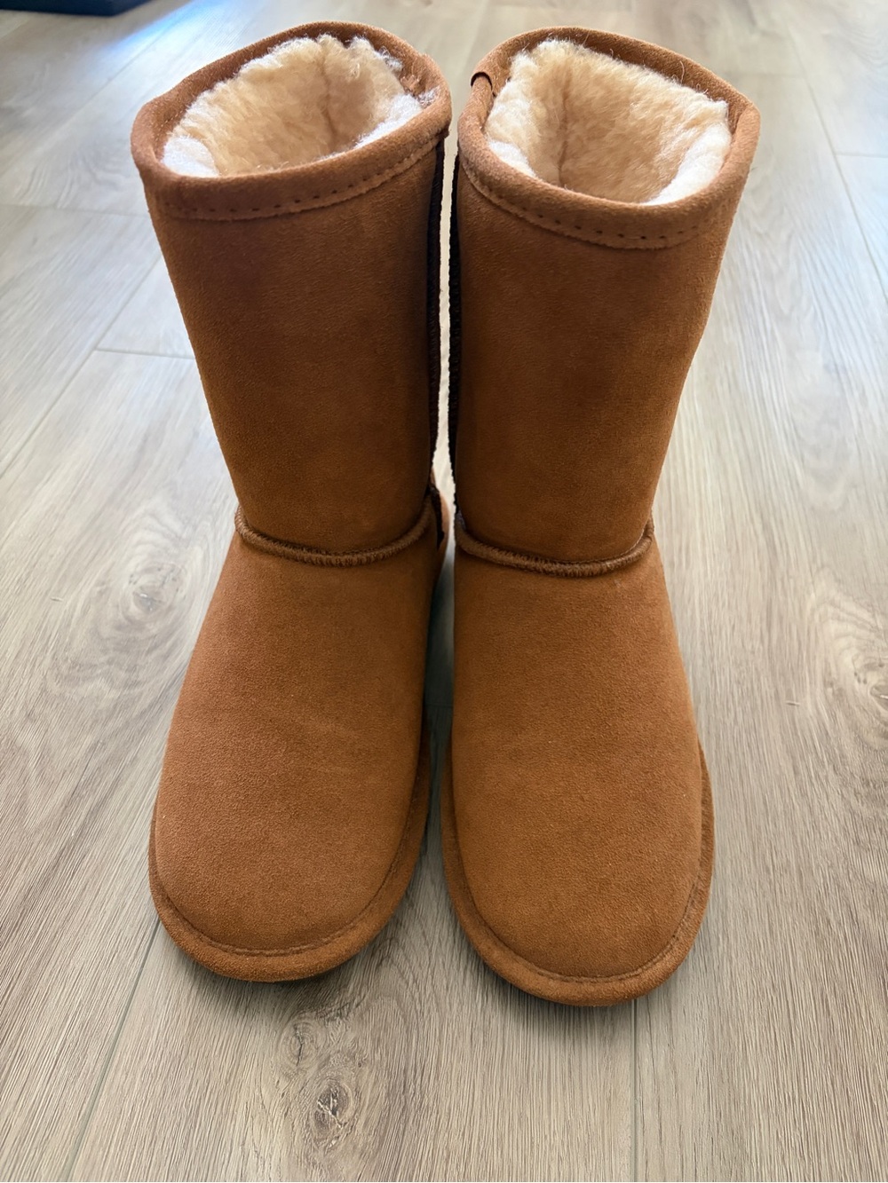BearPaw Women's Shearling-Lined Suede Boot - Chestnut